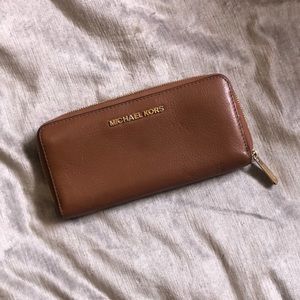 Michael kors wallet